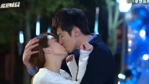 强吻女人视频大全,盘点那些令人心跳加速的强吻瞬间